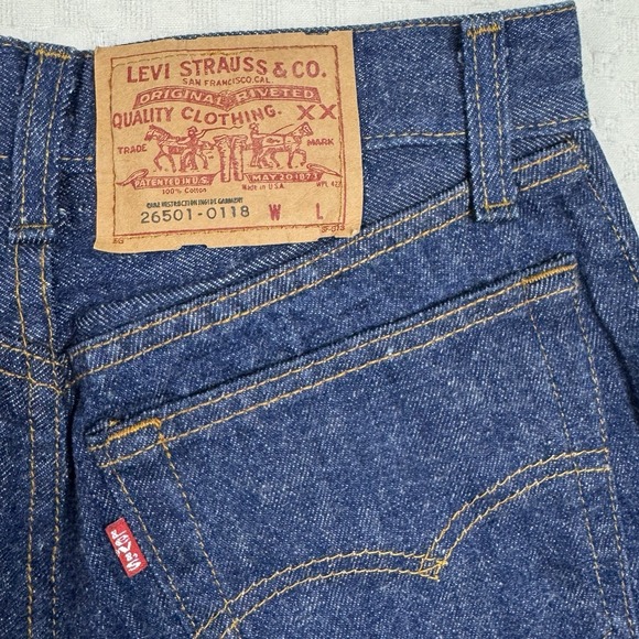 Vintage 80s 90s Levis 501 Jeans Button Fly Womens 9 High Rise Frayed Raw Hem USA - Picture 6 of 12